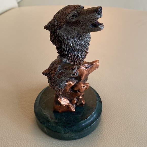 Kitty Cantrell’s “Wild Music” Wolf Sculpture - Picture 5 of 13